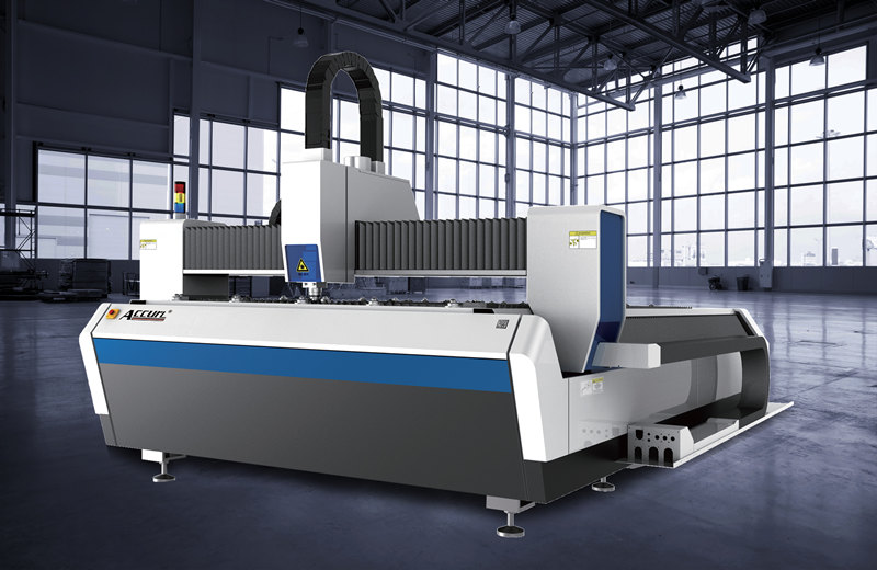 700В машина за ласерско сечење влакана за продају метала за резање челика 1500к3000мм
